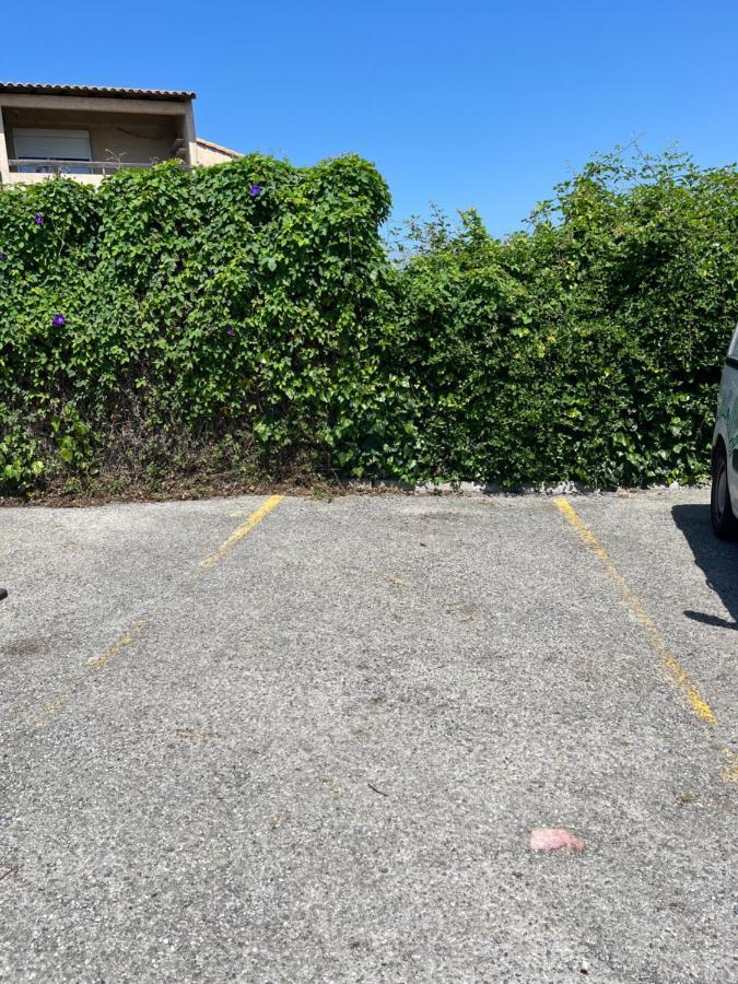 Appartement 2 Pieces En Rez De Jardin Avec Parking Et Piscine فينوف لوبيه المظهر الخارجي الصورة